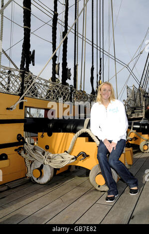 Leichtathletik - Bupa Great South Run - Pressekonferenz - HMS Victory Stockfoto