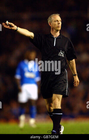 Fußball - FA Barclaycard Premiership - Birmingham City / Chelsea. Neale Barry, Schiedsrichter der Premiership Stockfoto