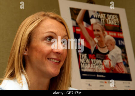 Die britische Paula Radcliffe während einer Pressekonferenz im Marriot Hotel in der Nähe des Central Park, New York. USA. Stockfoto