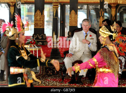 Prince Of Wales und Camilla Fernost Tour Stockfoto