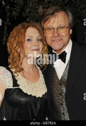 Jennie McAlpine (links) und David Neilson beim Getränkeempfang für die Royal Television Society North West 2008 Awards im Hilton Deansgate Hotel in Manchester. Stockfoto