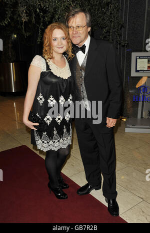 Jennie McAlpine (links) und David Neilson beim Getränkeempfang für die Royal Television Society North West 2008 Awards im Hilton Deansgate Hotel in Manchester. Stockfoto