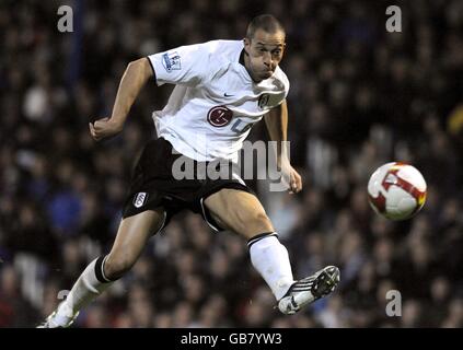 Fußball - Barclays Premier League - Portsmouth gegen Fulham - Fratton Park. Bobby Zamora, Fulham Stockfoto