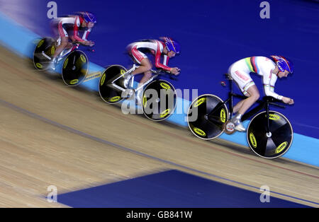 Die Briten Elizabeth Armitstead, Katie Colclough und Joanna Rowsell während der Mannschaftsverfolgung der Frauen Stockfoto