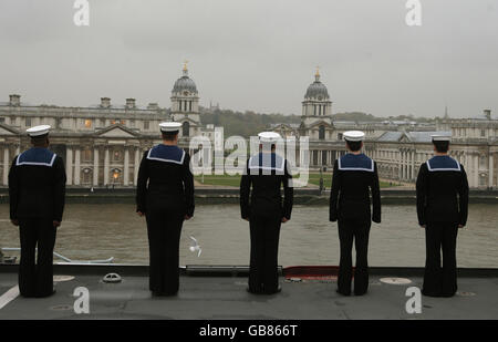 HMS Illustrious Besuch in London Stockfoto