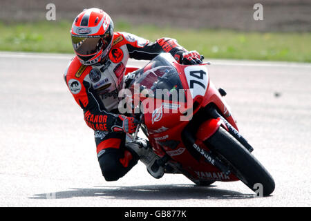 Motorradfahren - British Superbike Championship - Rockingham. Kieran Clarke in Aktion Stockfoto