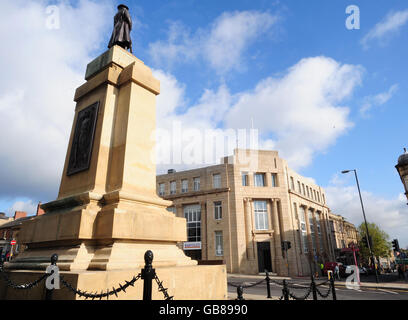 Gesellschaften zum Zusammenführen aufbauen. Eine allgemeine Ansicht des Barnsley Building Society Permanent Building in der Regent Street, Barnsley. Stockfoto