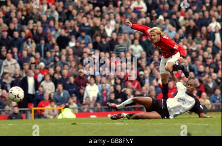 Fußball - FA Barclaycard Premiership - Manchester United gegen Fulham Stockfoto