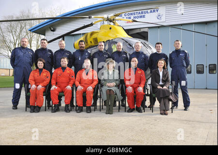 Die Herzogin von Cornwall besucht die Wiltshire Air Ambulance Stockfoto