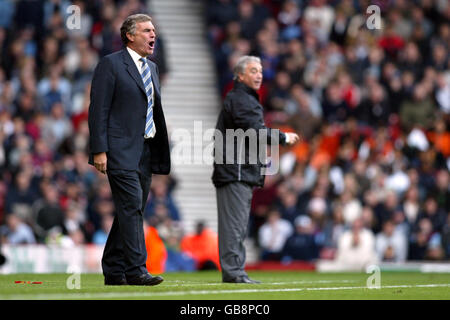 Fußball - Nationwide League Division One - West Ham United / Burnley. Trevor Brooking, Manager von West Ham United, und Stan Ternent, Manager von Burnley, Stockfoto