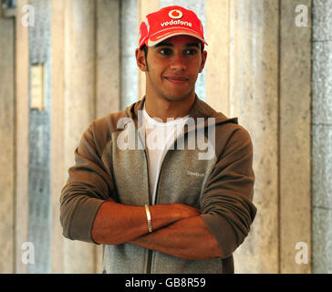 Vor der Pressekonferenz im Hilton Hotel in Sao Paulo, Brasilien, wurde Lewis Hamilton aus Großbritannien, McLaren Mercedes, zum Formel-1-Fahrer-Weltmeister gekürt. Stockfoto