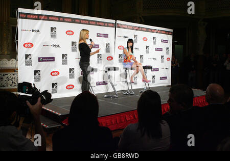 Katy Perry bei einer Pressekonferenz im Vorfeld der morgigen MTV Europe Music Video Awards 2008, St George's Hall in Liverpool. Stockfoto