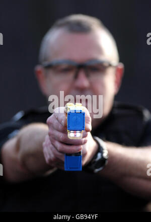 Taser Elektroschocker demonstration Stockfoto