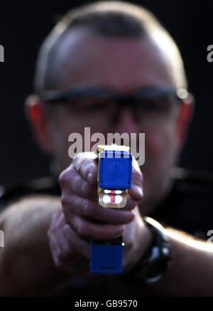 Taser Elektroschocker demonstration Stockfoto