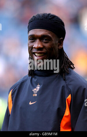 Fußball - Europameisterschaften 2004 Play-Off - Erstes Bein - Schottland gegen Holland. Clarence Seedorf, Holland Stockfoto