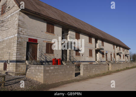 Gesamtansicht des Postbüros in Copehill Down, einem Ausbildungsdorf für städtische Operationen in der Nähe von Shrewton auf der Salisbury Plain in Wiltshire. Stockfoto