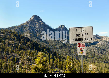 Ein Zeichen für die "Flight for Life"-Landeplatz auf Mount Charleston, Las Vegas, Nevada Stockfoto