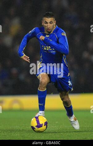 Fußball - UEFA Cup - Gruppe E - Portsmouth / AC Mailand - Fratton Park. Nadir Belhadj, Portsmouth Stockfoto