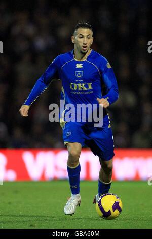 Fußball - UEFA Cup - Gruppe E - Portsmouth / AC Mailand - Fratton Park. Nadir Belhadj, Portsmouth Stockfoto