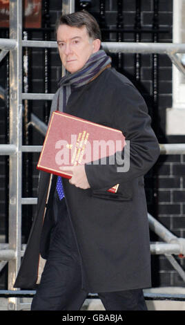 Wirtschaftsminister Lord Mandelson kommt zu einer Kabinettssitzung in der Downing Street 10 an. Stockfoto