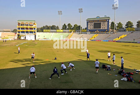 Fussball - England-Netze-Session - Punjab Cricket Association Stadion - Mohali - Indien Stockfoto