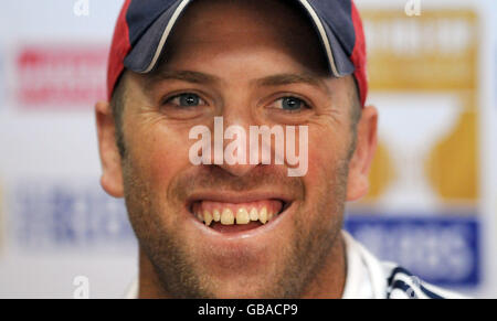 Cricket - England Nets Session - Punjab Cricket Association Stadium - Mohali - Indien. Der englische Matt Prior spricht während einer Pressekonferenz im Punjab Cricket Association Stadium, Mohali, Indien. Stockfoto