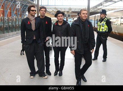 Nehmen Sie diese Einführung neues Album in St Pancras - London Stockfoto