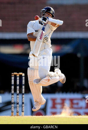 Indiens Sachin Tendulkar Fledermäuse während des zweiten Tages des ersten Test Match im M. A. Chidambaram Stadium in Chennai, Indien. Stockfoto