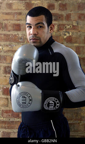 Boxen-Darren Sutherland Media Work Out - Real Fight Club Stockfoto