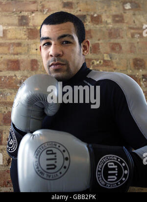 Darren Sutherland während einer Medienarbeit im Real Fight Club, London. Stockfoto