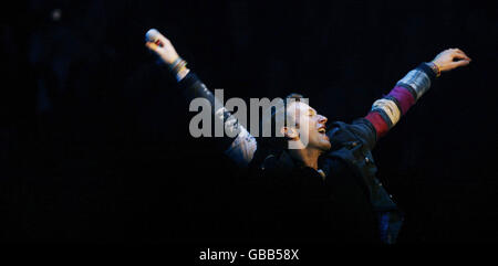 Coldplay in der 02 Arena - London durchführen Stockfoto