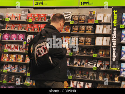 Zavvi-Lager. Das Zavvi-Geschäft in der Londoner Oxford Street. Stockfoto