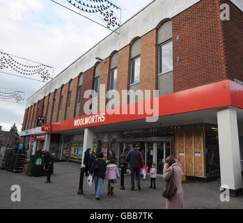 Woolworths schließt. Woolworths Store in Wellingborough kurz vor Schließung. Woolworths, 10 Market Street, Wellingborough. Northamptonshire. NN8 1AW Stockfoto