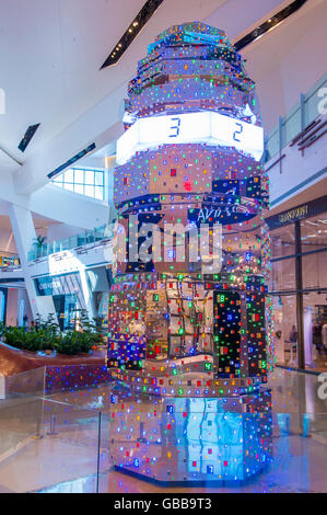 Tatsuo Miyajima HOTO Skulptur in die Kristalle Mall in Las Vegas anzeigen Stockfoto