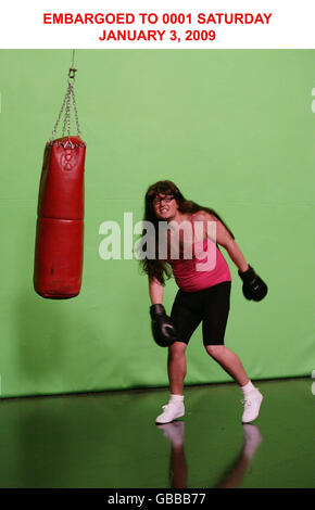 Alan Carr während der Dreharbeiten zum Sunday Night Project mit Kirsty Allsopp und Phil Spencer. Die Show wird auf Channel 4, Sonntag, 4. Januar 2009, übertragen. Stockfoto