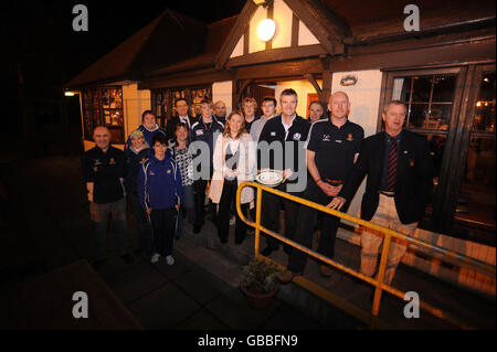 Rugby Union - Dundee Gewinne Den Scottish Hydro Club Des Monats - Mayfield. Schottland-Trainer Frank Hadden (Mitte) bei der Auszeichnung Scottish Hydro Electric Club of the Month bei Mayfield, Dundee. Stockfoto