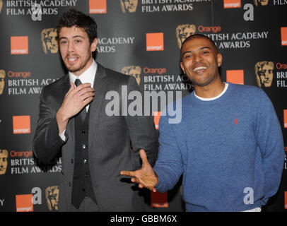 Die 2009 Orange Rising Star Nominierten werden im BAFTA HQ, Piccadilly, Central London, bekannt gegeben. Toby Kebbell (Bild links) und Noel Clarke (rechts) kommen zusammen mit Michael Cera, Michael Fassbender und Rebecca Hall in die Nominierliste. Stockfoto