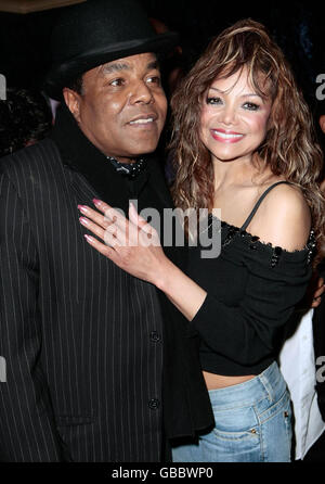 Ehemalige Jackson 5 Mitglieder Tito und LaToya Jackson besuchen die Thriller Live After Party im Cafe de Paris in Piccadilly, London. Stockfoto