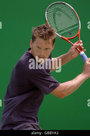 Thomas Enqvist aus Schweden im Kampf gegen Karol Beck of Slowakische Republik am dritten Tag der Australian Open Stockfoto