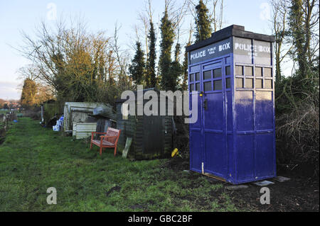 Schuppen wie Tardis geformt Stockfoto