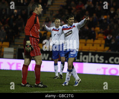 Fußball - Homecoming Scottish Cup - vierte Runde - St. Johnstone gegen Rangers - McDiarmid Park. Nacho Novo der Rangers feiert das zweite Tor seiner Spielmannschaft während des Homecoming Scottish Cup-Spiels im McDiarmid Park, Perth. Stockfoto