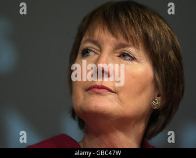 Die stellvertretende Vorsitzende der Labour Party Harriet Harman beantwortet Fragen auf der Fabian Society Konferenz "Fairness geschieht nicht zufällig" am Imperial College, Kensington, London. Stockfoto