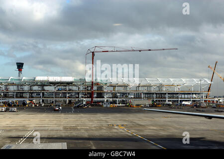 Generisches Bild des neuen Terminals 5 C am Flughafen Heathrow, der gerade gebaut wird. Stockfoto