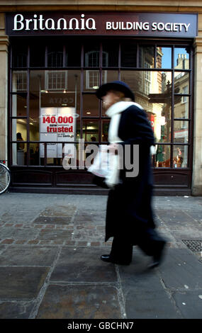 Das Schild vor der Britannia Building Society in Cambridge, Cambridgeshire. Stockfoto