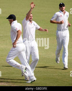 Cricket - Tour Match - Tag 2 - St Kitts & Nevis Invitation XI V England - Warren Park Cricket Ground - St. Kitts Stockfoto