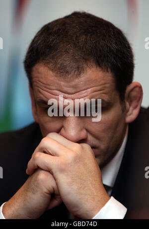 Rugby Union - RBS Six Nations Media Launch - Hurlingham Club. England-Trainer Martin Johnson während des RBS Six Nations Media Launch im Hurlingham Club, London. Stockfoto