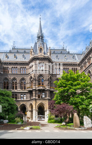 Innenhof des Rathauses in der Nähe der Ringstraße in Wien, Österreich Stockfoto