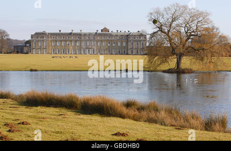 Stock Bild des Petworth House in Petworth, West Sussex, das vom National Trust betrieben wird. Stockfoto