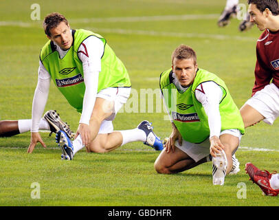 Fußball - England Trainingseinheit - Ramon Sanchez Pizjuan Stadion Stockfoto