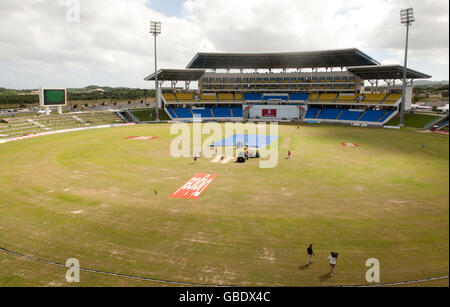 Die Szene auf dem Sir Vivian Richards Cricket Ground nach dem Spiel wird für den Tag auf dem Sir Vivian Richards Cricket Ground in Antigua aufgegeben. Stockfoto